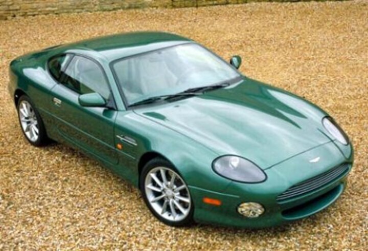 Kleine aanpassingen Aston Martin DB