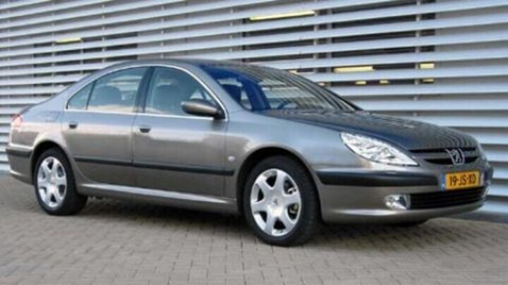 Peugeot 607