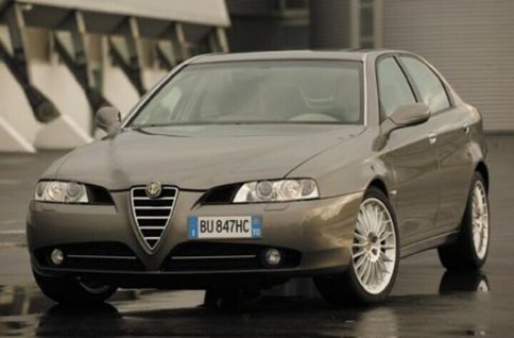 Alfa Romeo 166