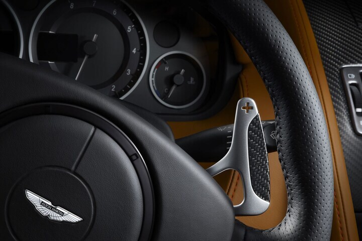 Aston Martin DBS Carbon Edition