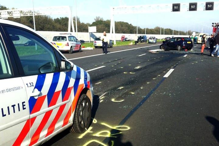 Ongeluk benzinedieven A2 (foto ANP)