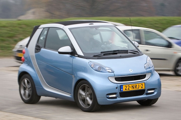 Smart fortwo cabrio MHD edition lightshine 52kW