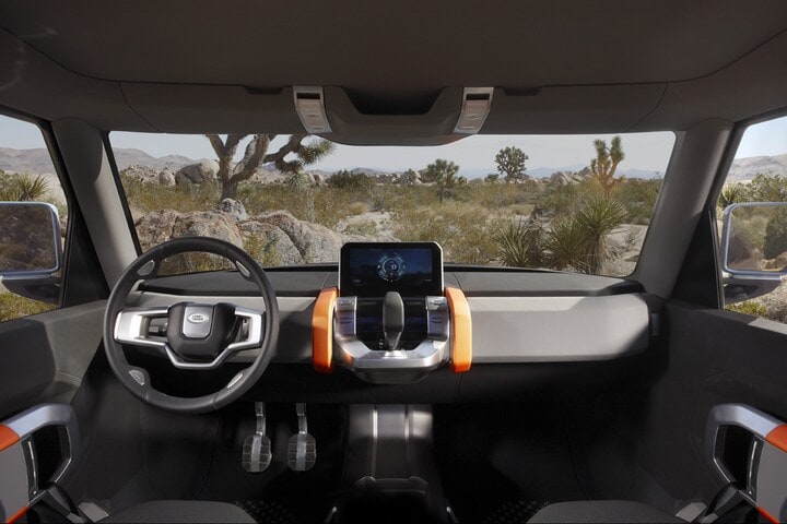 Land Rover DC100