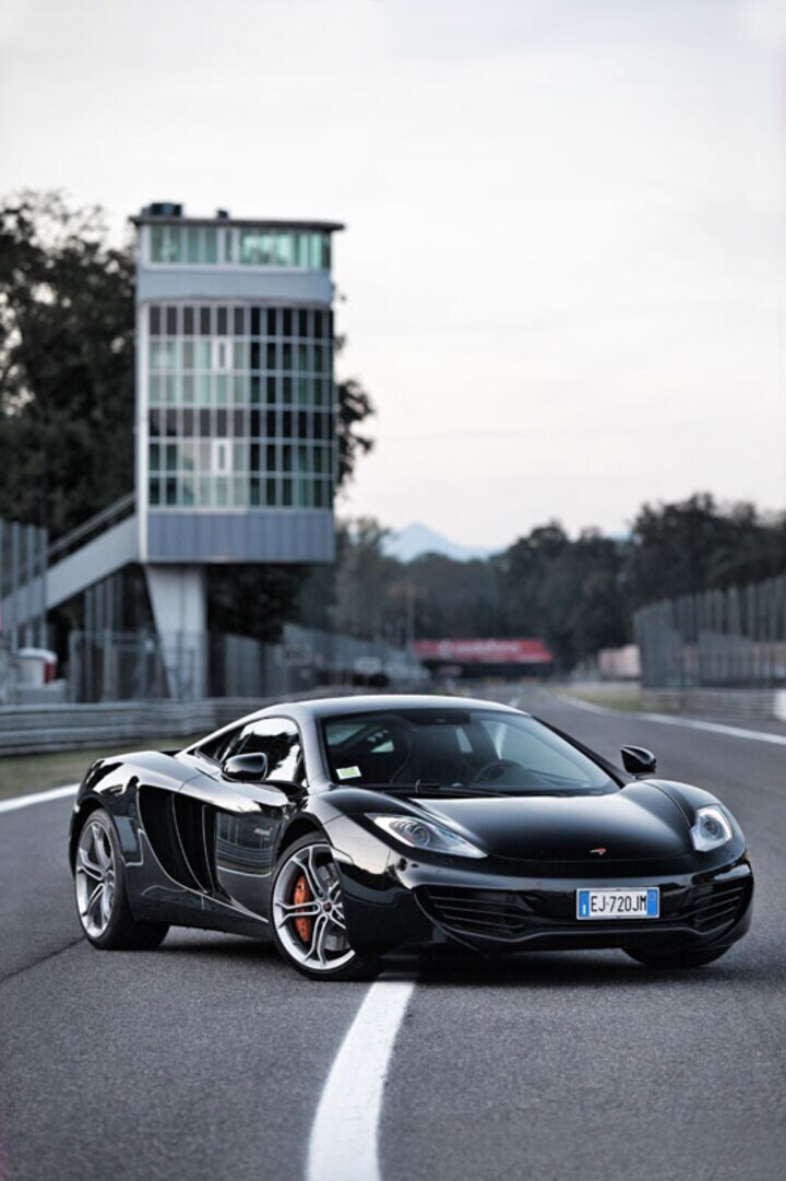 McLaren MP4-12C