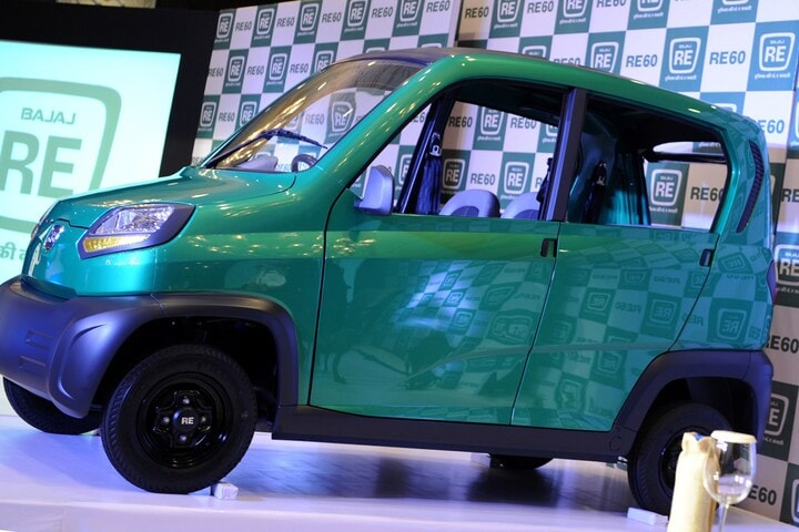 Rajiv Bajaj presenteert de Bajaj RE60 | Foto: ANP/