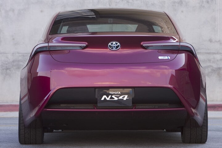 Toyota NS4 Plug-in Concept