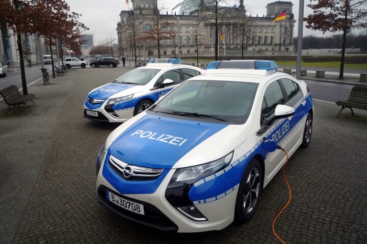 Opel Ampera polizei