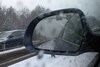 File door de sneeuw op de A12 (foto: Gijs van Holl