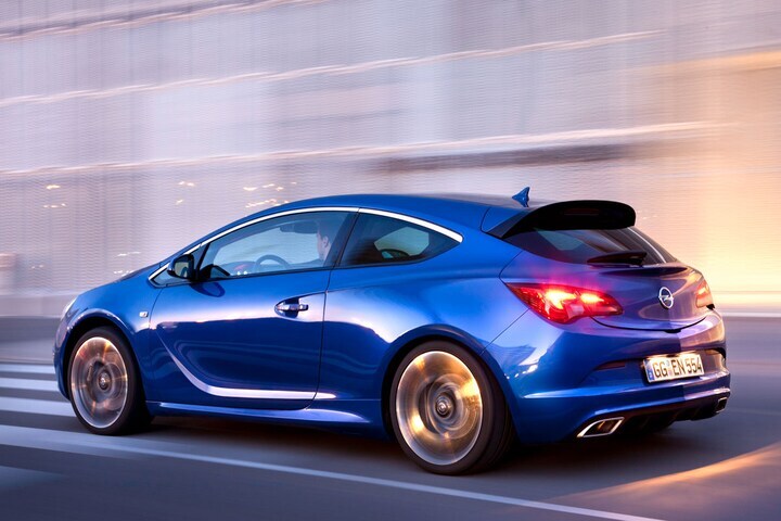 Opel Astra GTC OPC