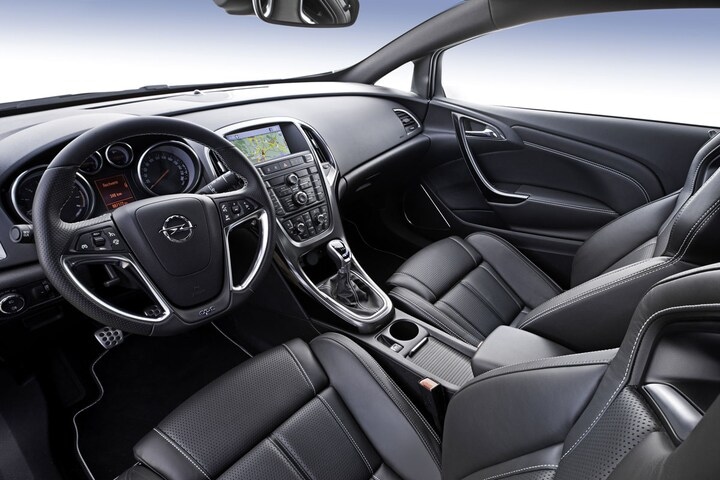 Opel Astra GTC OPC