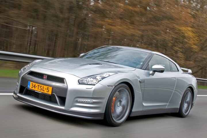Nissan GT-R