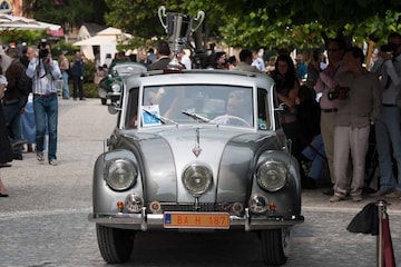 Tatra 87