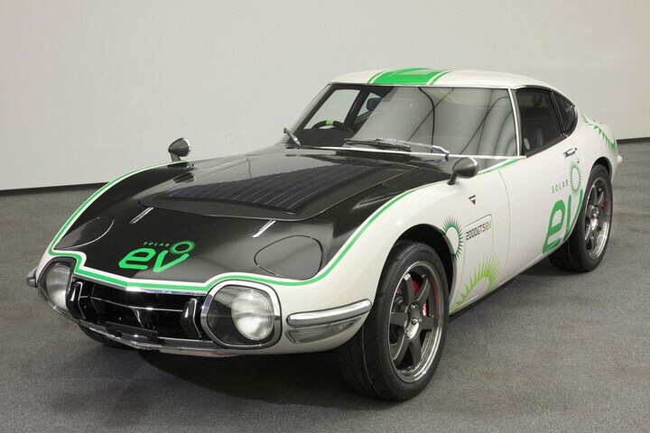 Toyota 2000 GT EV