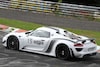 Porsche 918 met Walter Röhrl achter het stuur