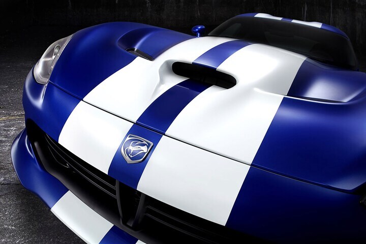 SRT Viper Launch Edition