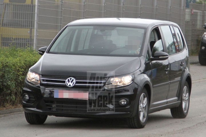 Volkswagen Touran mule