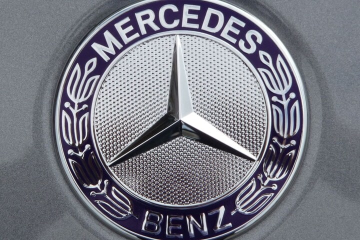 Mercedes-Benz logo