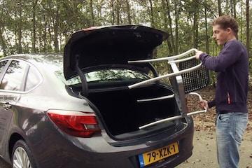 Opel Astra Sedan