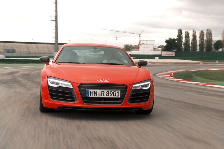 Audi R8 V10 plus