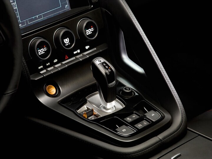 Jaguar F-type Black Pack