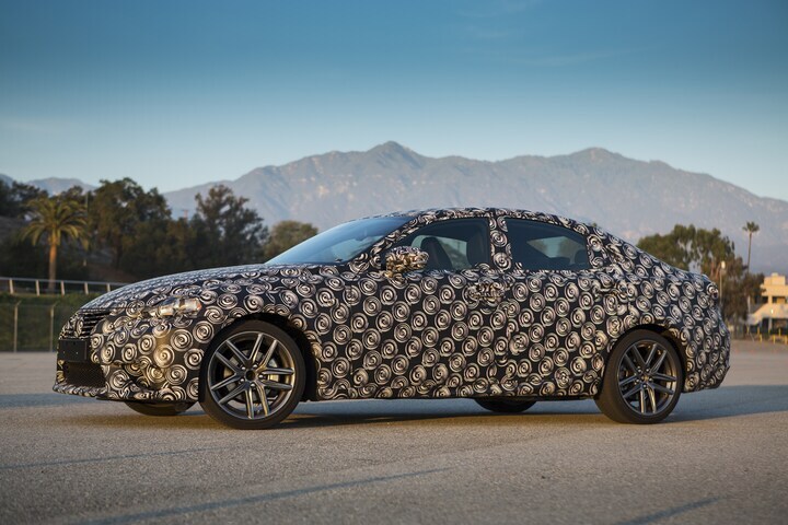 Lexus IS 300h prototype
