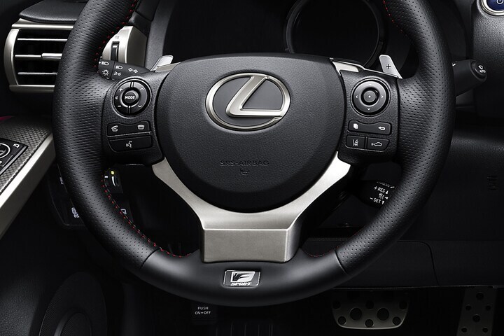 Lexus IS 300h F Sport Line