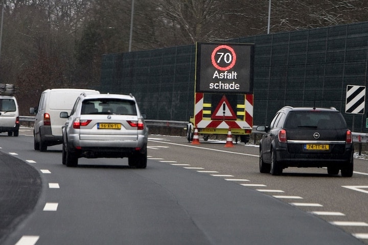 Vorstschade aan snelweg