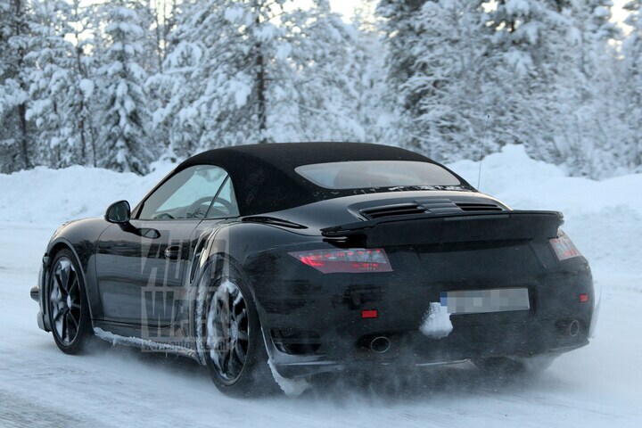 Porsche 911 Turbo Cabrio spionage
