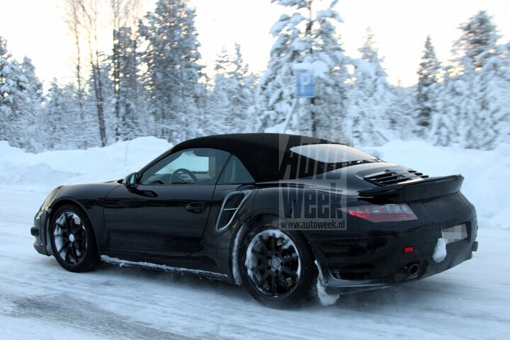 Porsche 911 Turbo Cabrio spionage