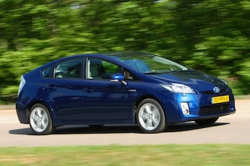 Toyota Prius 1.8 HSD Executive Business
