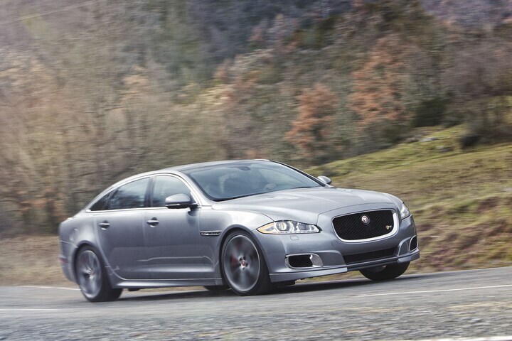 Jaguar XJR