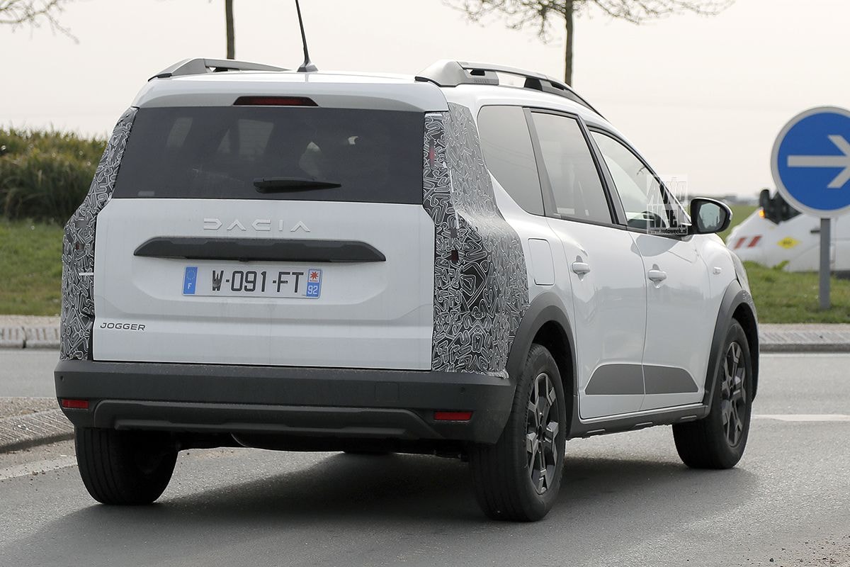 Spyshots Dacia Jogger