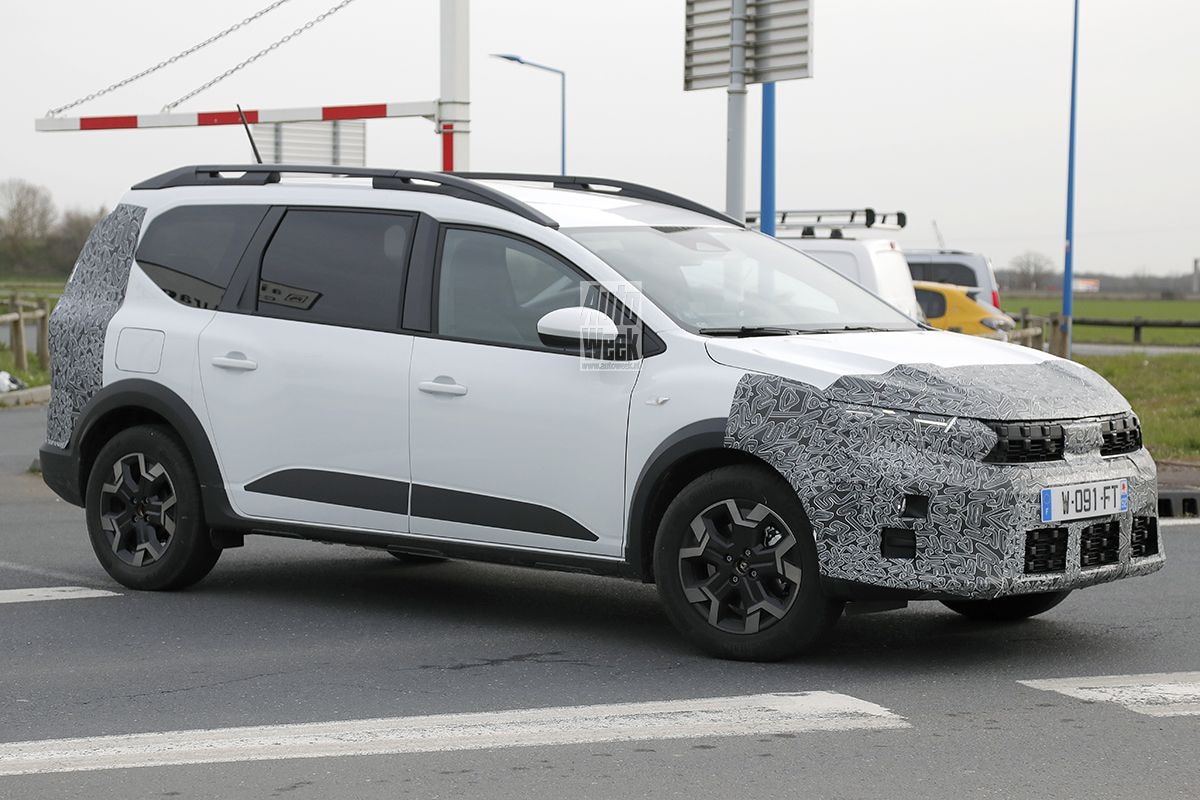 Spyshots Dacia Jogger