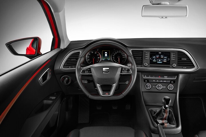 Seat Leon SC intro