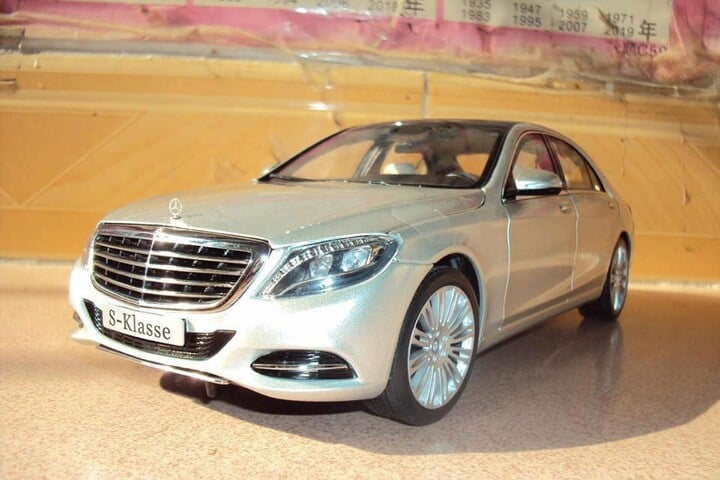Mercedes-Benz S-klasse schaalmodel