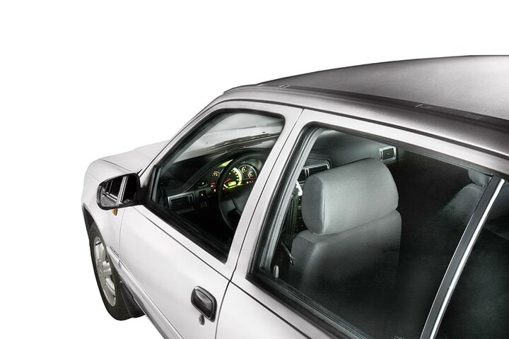 Uz-Daewoo Nexia