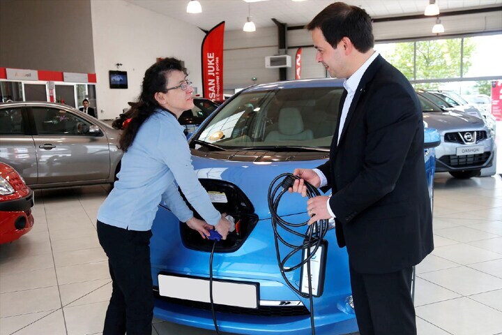Tienduizendste Nissan Leaf