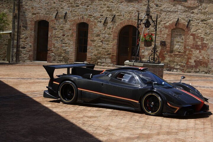 Pagani Zonda Revolucion