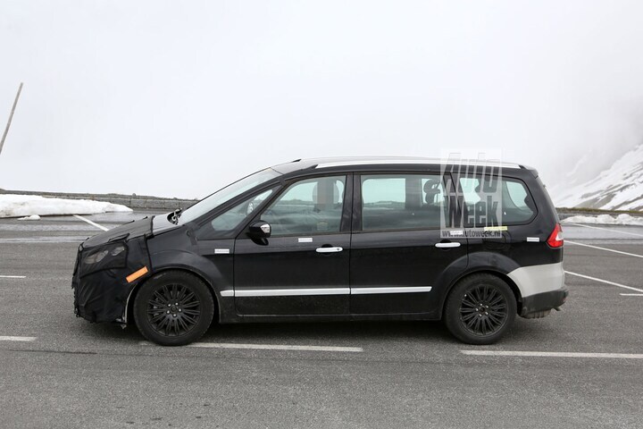 Ford Galaxy mule spionage