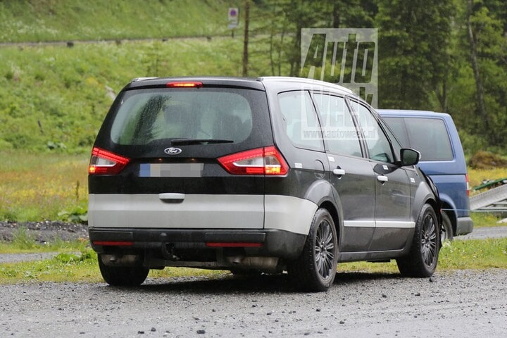 Ford Galaxy mule spionage