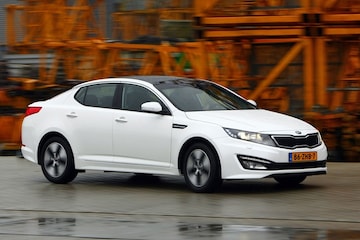 Kia Optima 2.0 CVVT Hybrid Super Pack