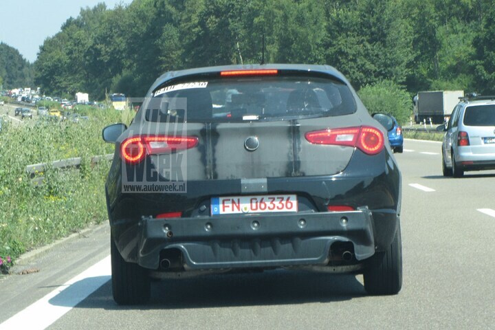 Alfa Romeo SUV spyshots