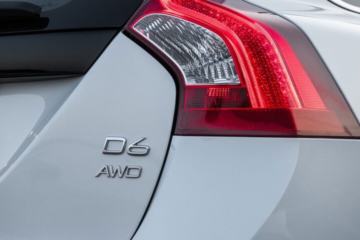 Volvo V60 D6 Plug-in Hybrid 2014