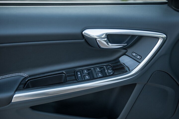 Volvo V60 D6 Plug-in Hybrid 2014