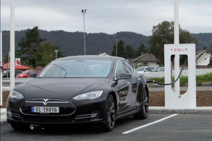 Tesla Supercharger