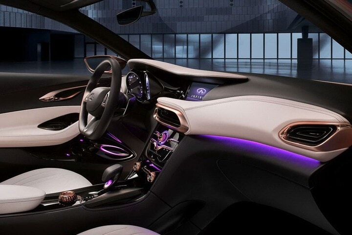 Infiniti Q30
