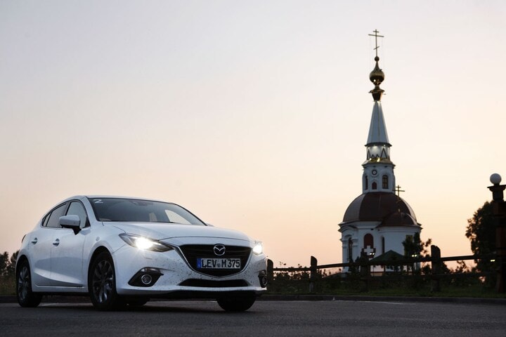 Per Mazda 3 door Siberië