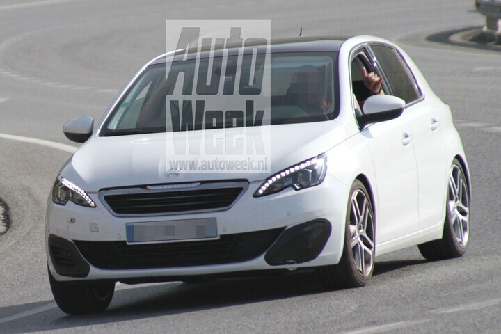 Peugeot 308 GTi spyshots