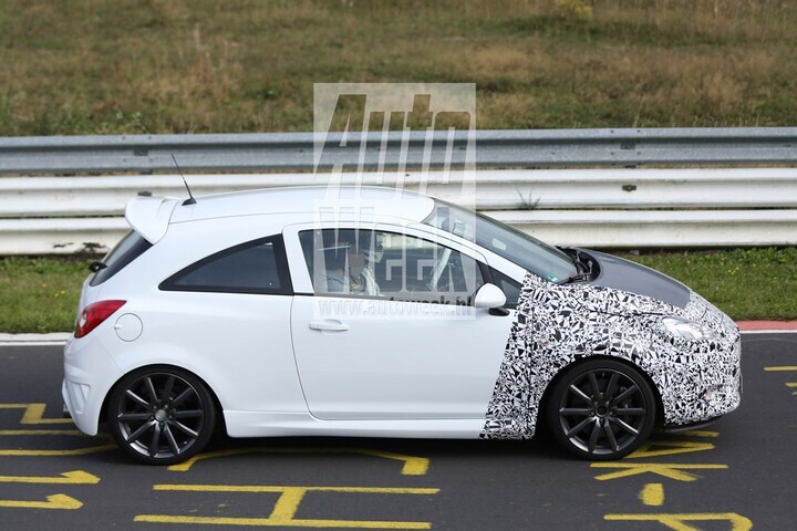 Opel Corsa OPC facelift spyshots