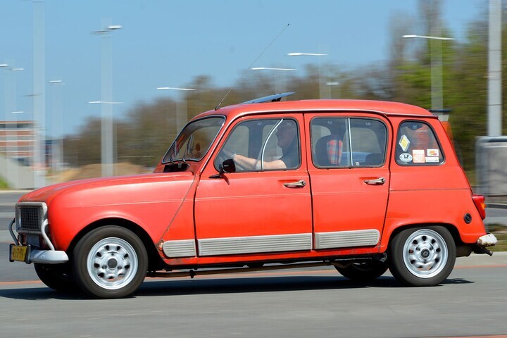 Renault 4 GTL - Klokje rond
